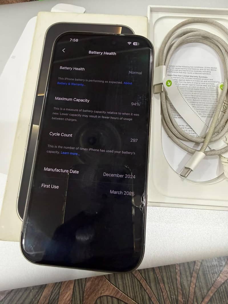 Apple iPhone 16 Pro 1