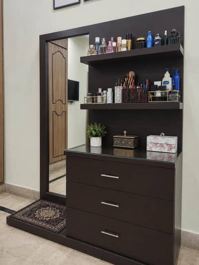 dressing table