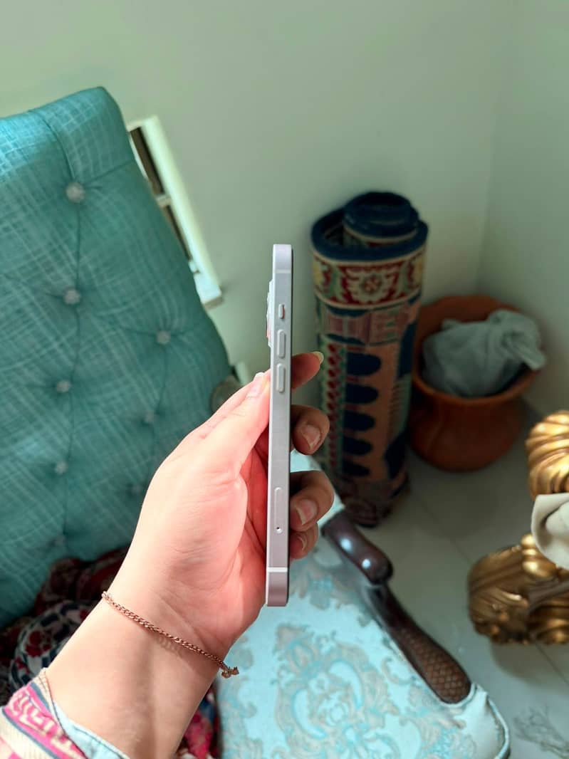 Apple iPhone 13 3