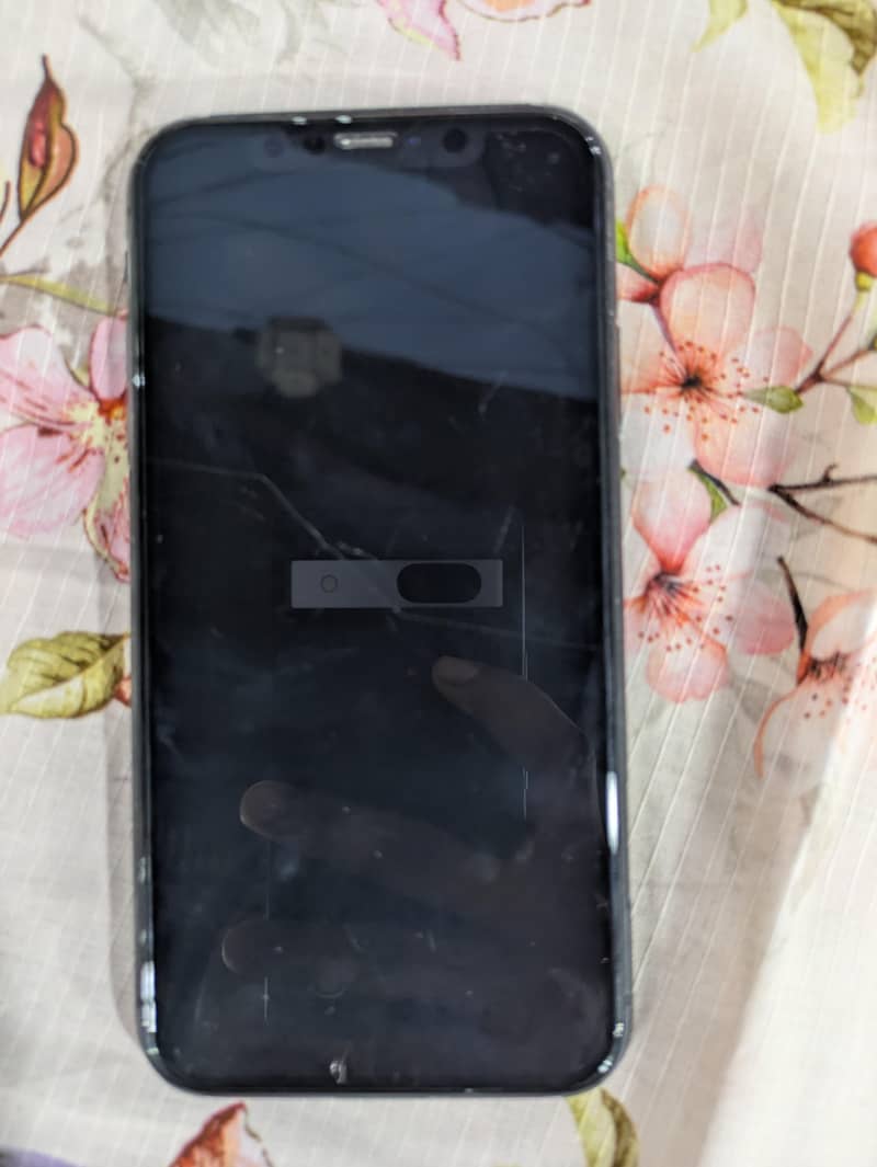 Apple iPhone 11 4