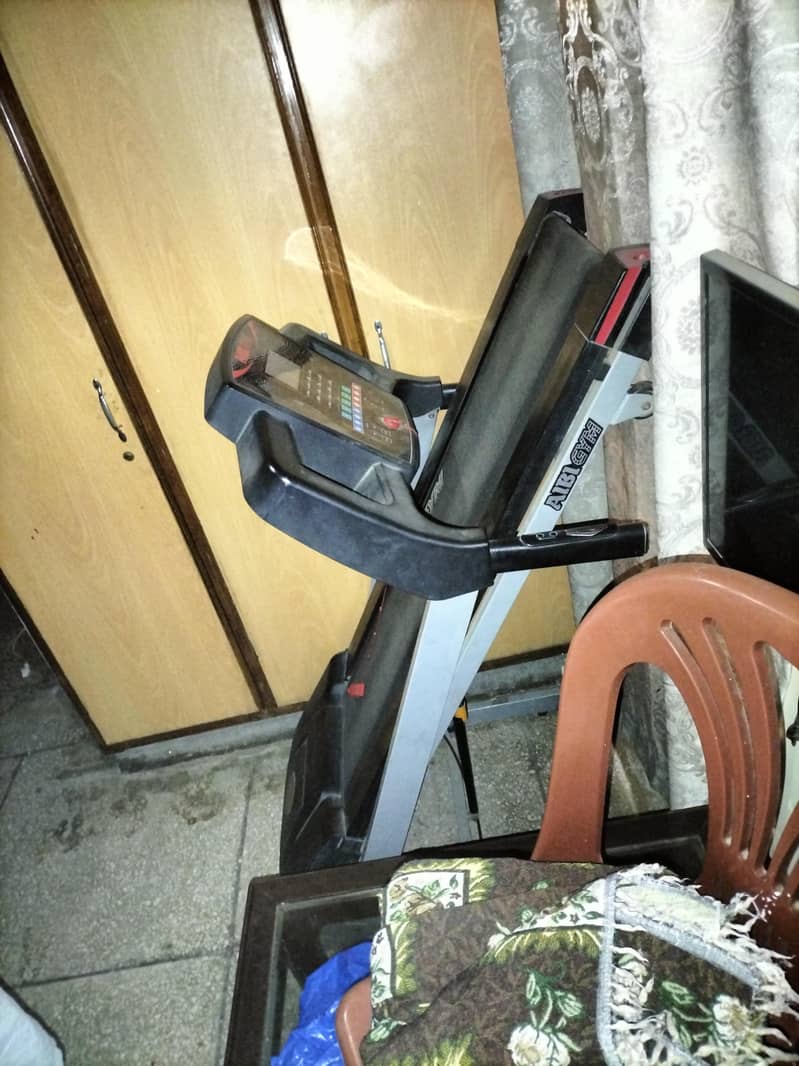 gym running machine 2