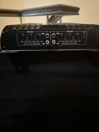 4 channel Amplifier and Infinity base with bigger wood box