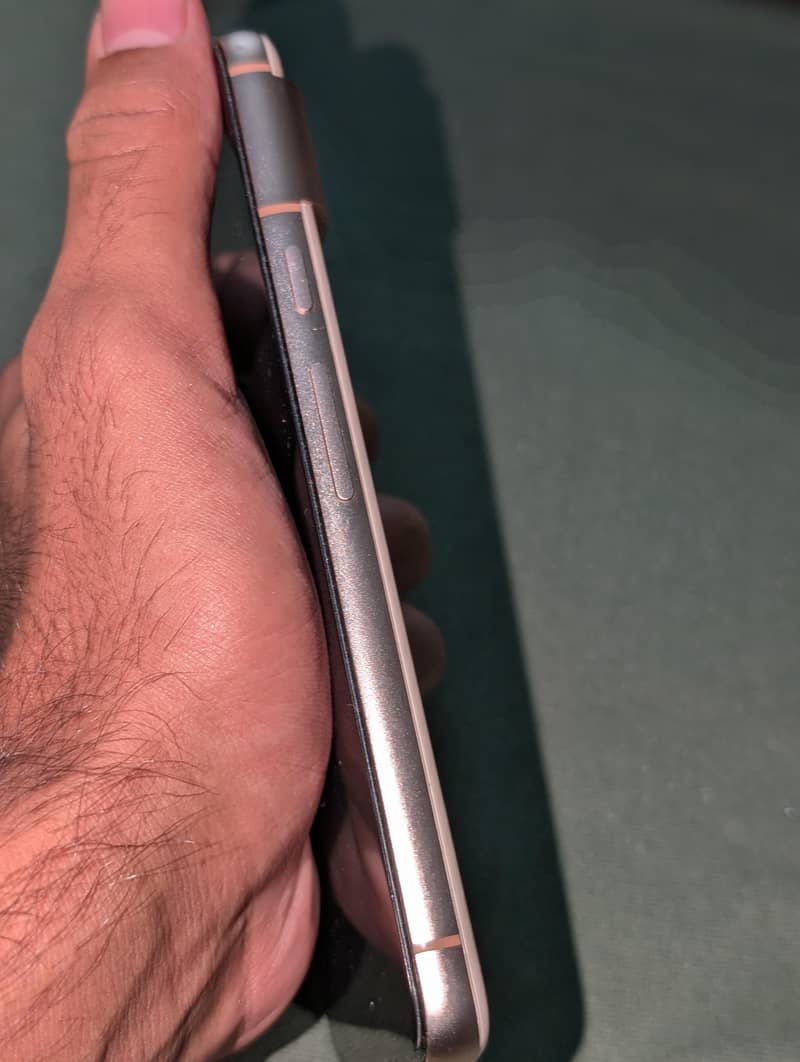 Google Pixel 8 6