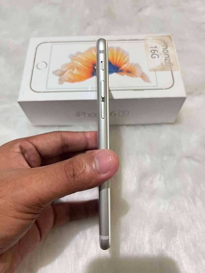 Apple iPhone 6S Plus 5