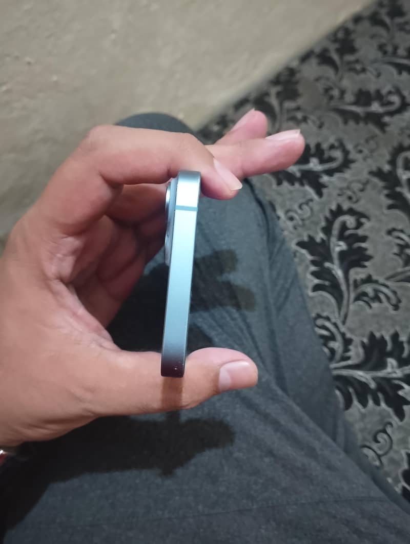 Apple iPhone 14 2