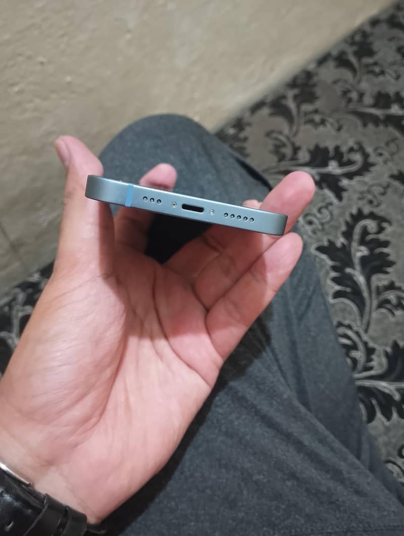 Apple iPhone 14 4