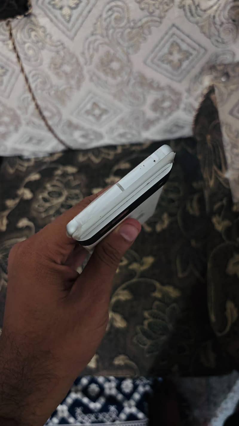 Google Pixel 7 5