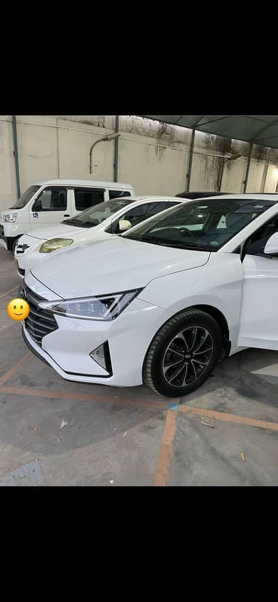 Hyundai Elantra 2022