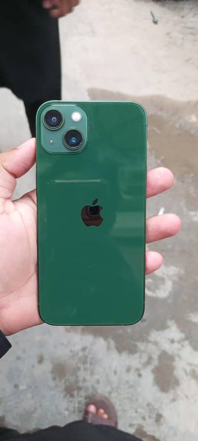 Apple iPhone 13