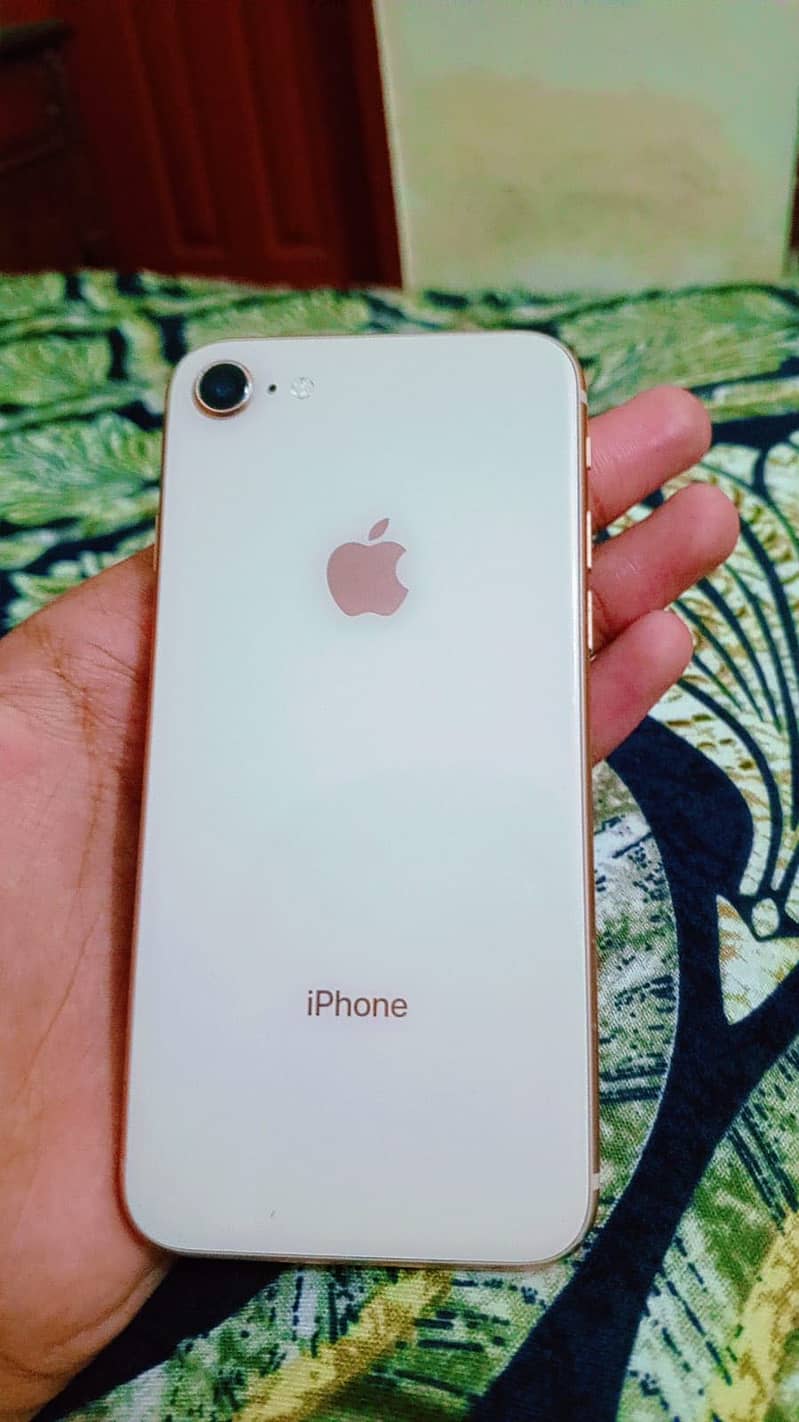 Apple iPhone 8 4
