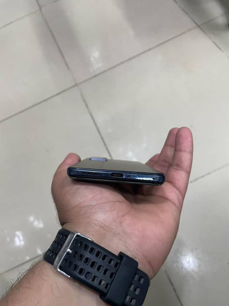 Vivo V21e 4