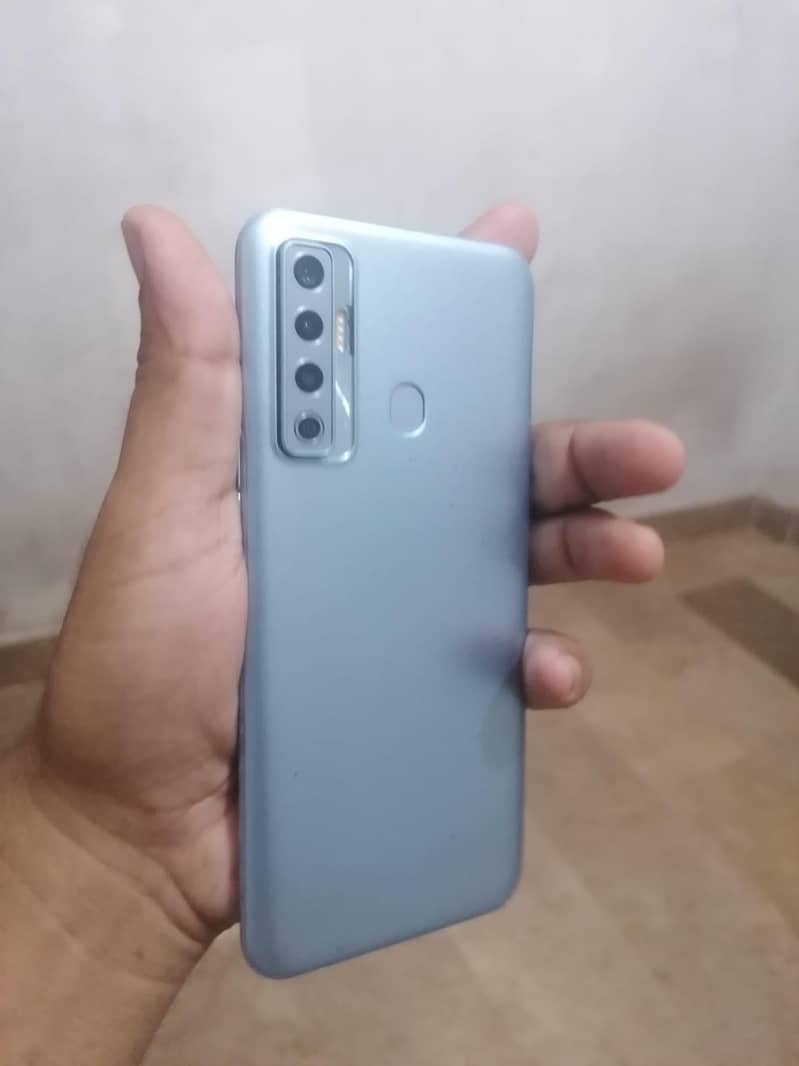 Tecno Camon 17 1