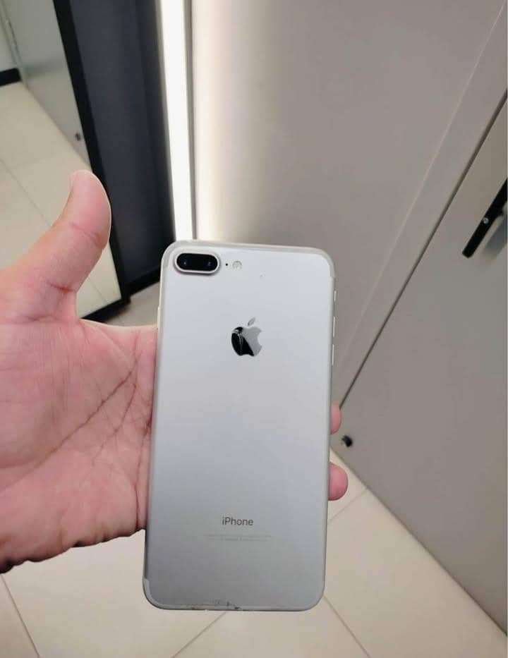Apple iPhone 7 Plus 1