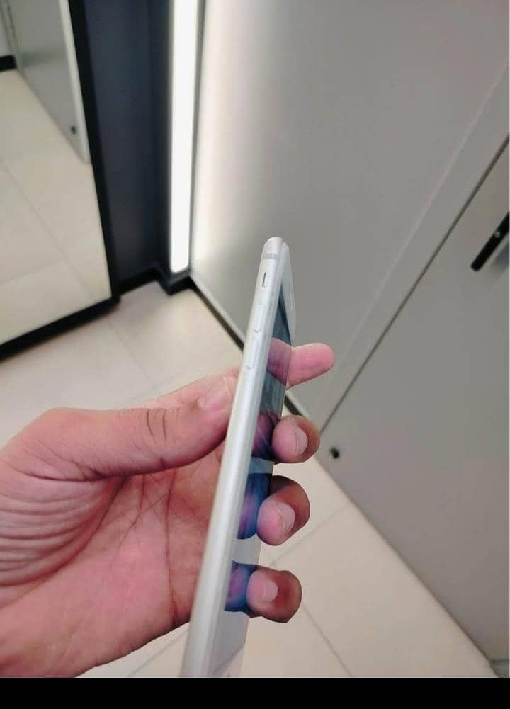 Apple iPhone 7 Plus 2