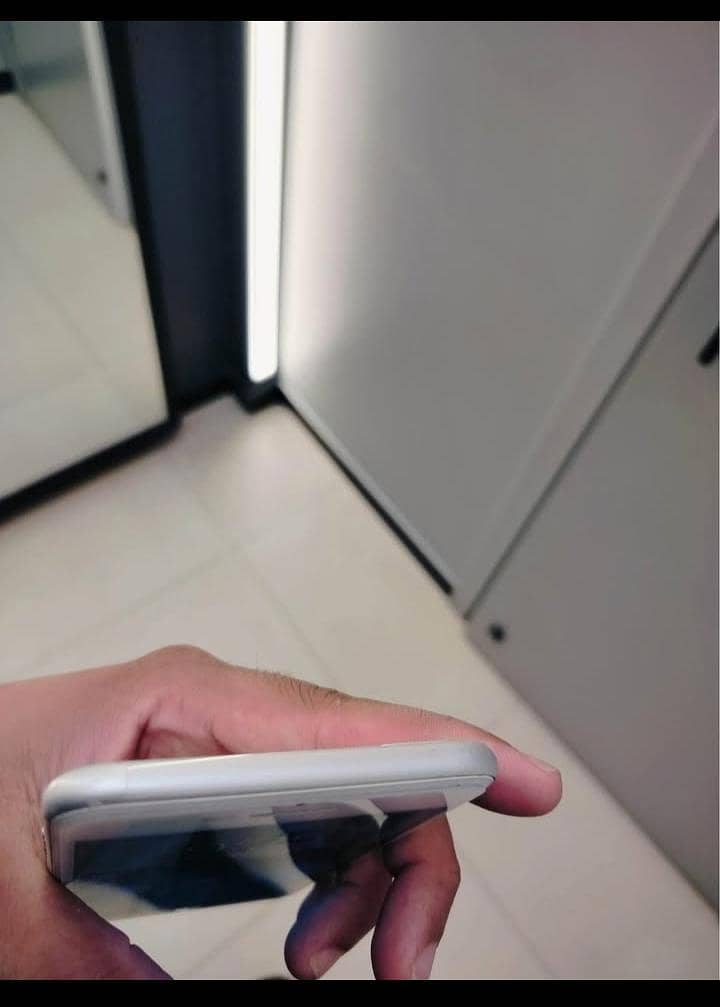 Apple iPhone 7 Plus 5