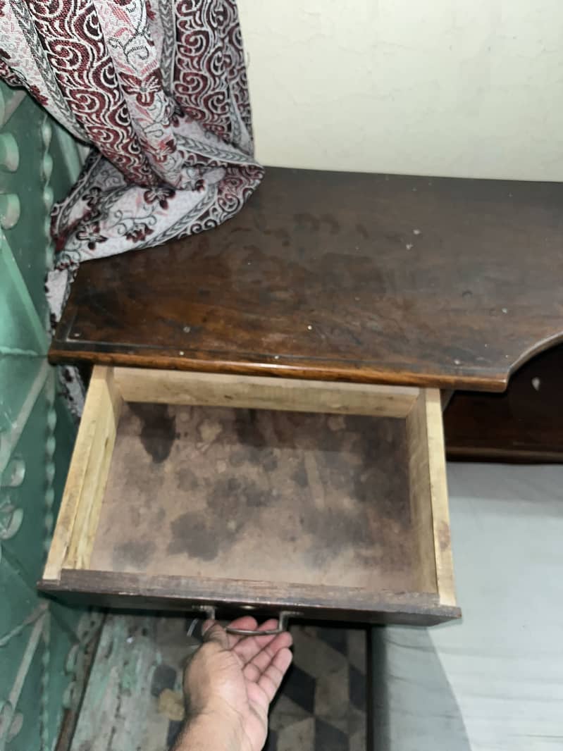 Old bed 5