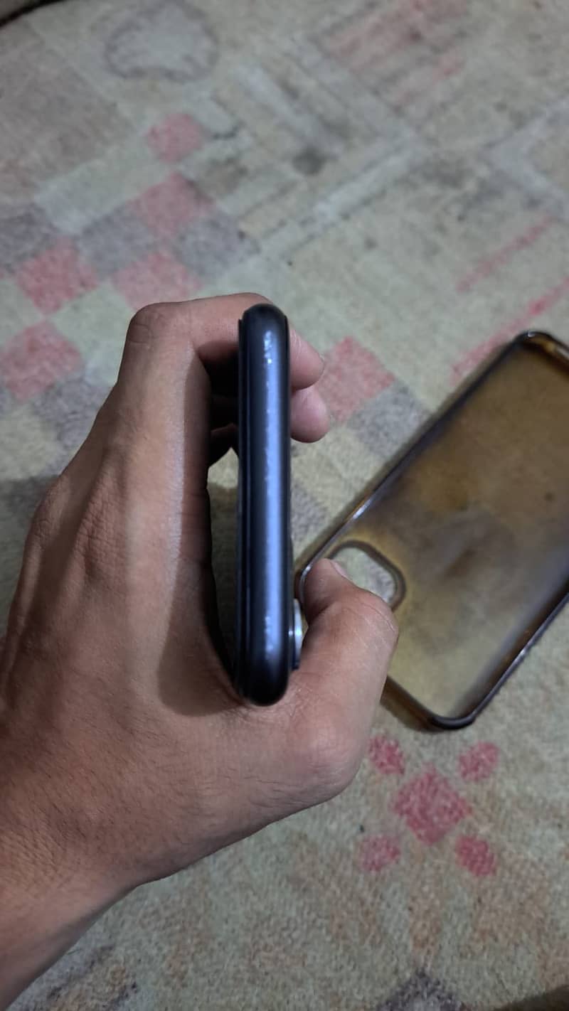 iphone 11 4