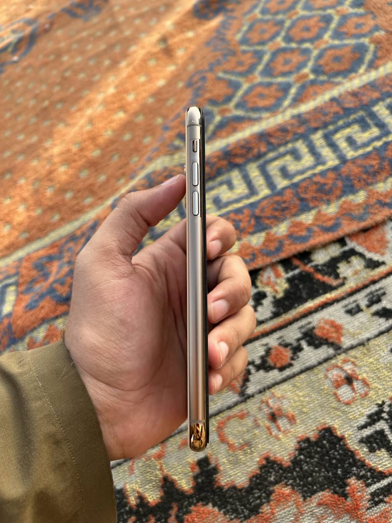 Iphone 11 pro max 2