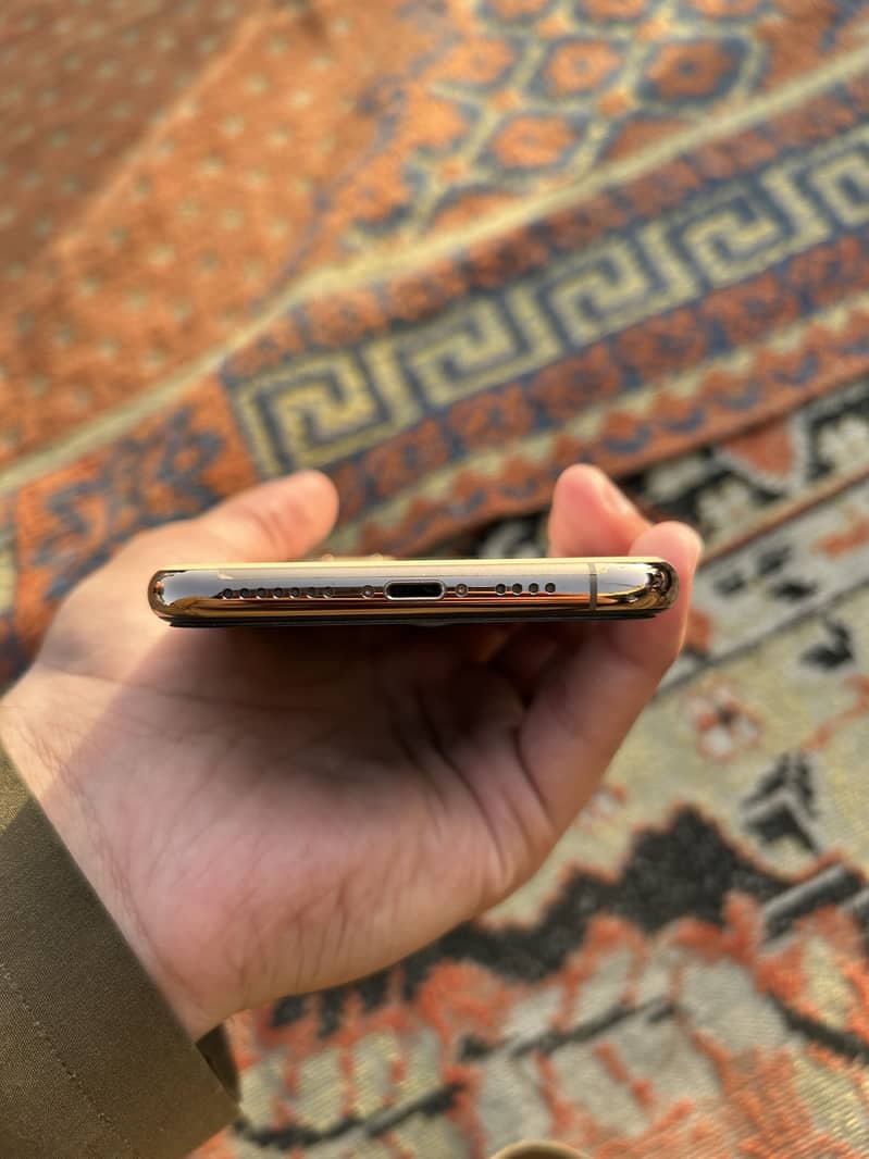 Iphone 11 pro max 5