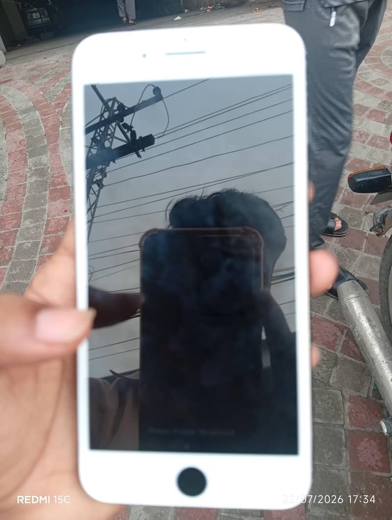 Apple iPhone 7 Plus 0