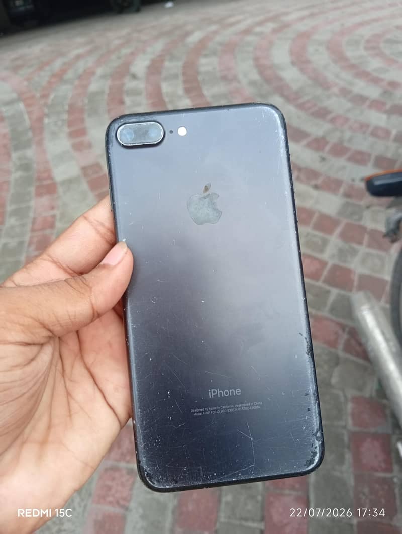 Apple iPhone 7 Plus 1