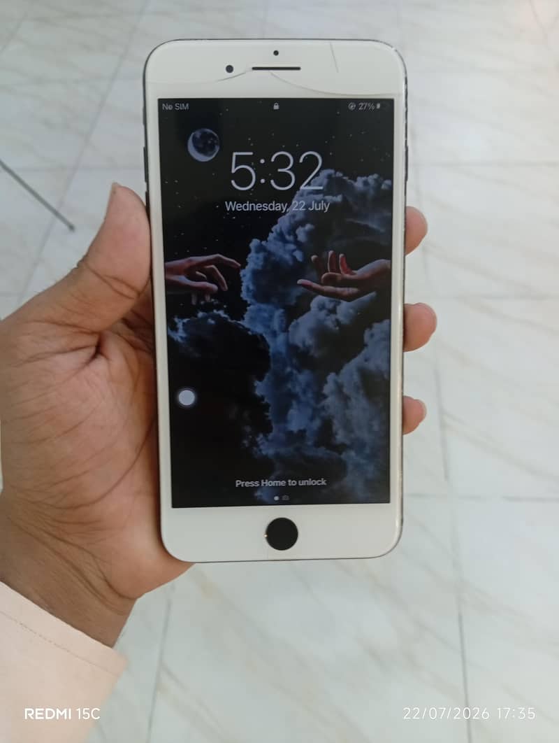 Apple iPhone 7 Plus 5