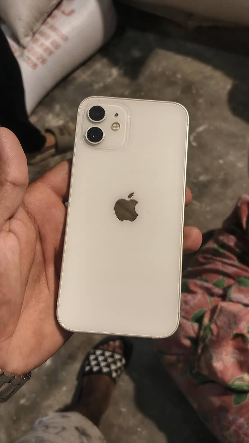 Apple iPhone 12 0