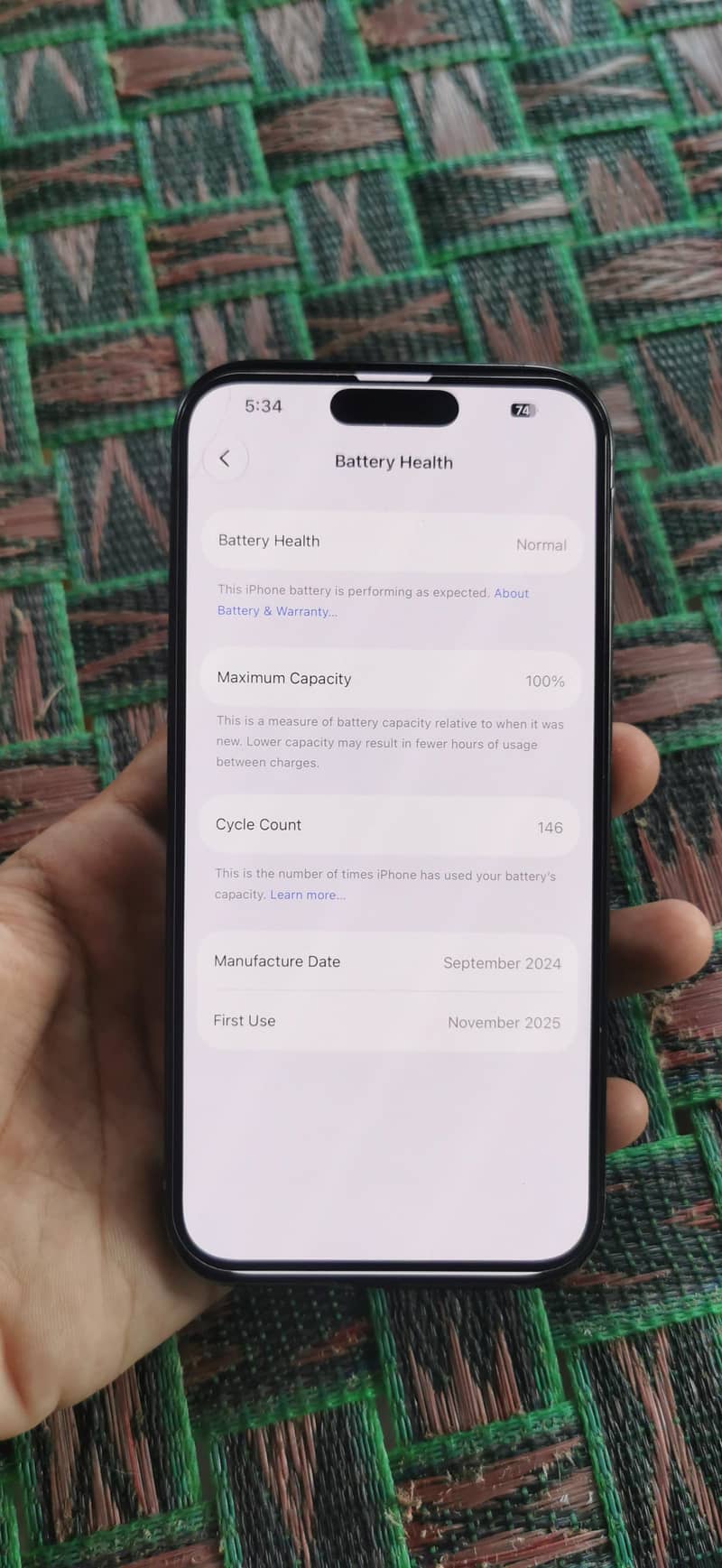 Apple iPhone 16 Pro 0