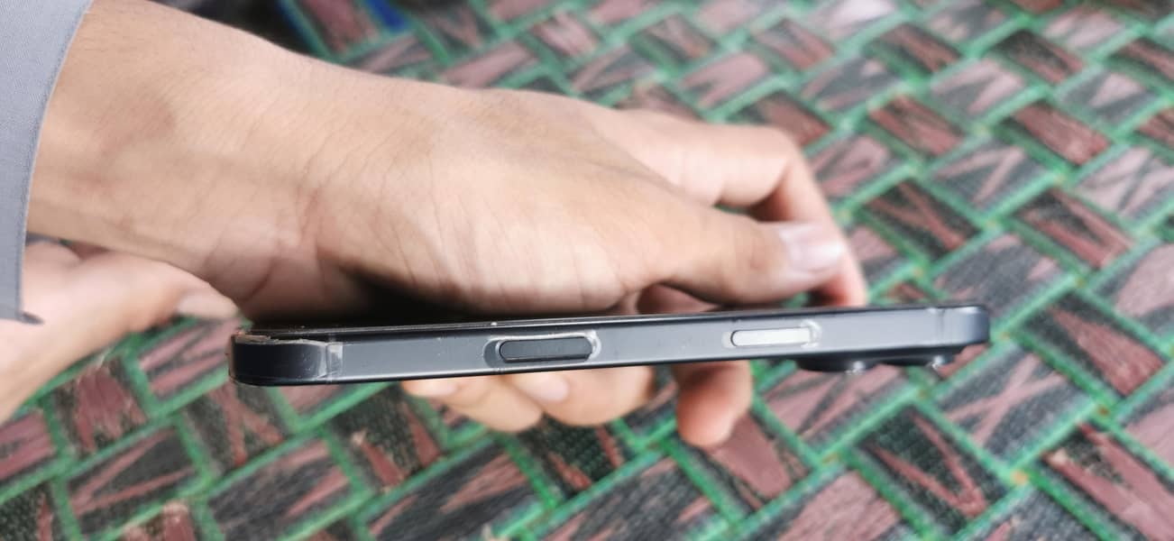 Apple iPhone 16 Pro 5