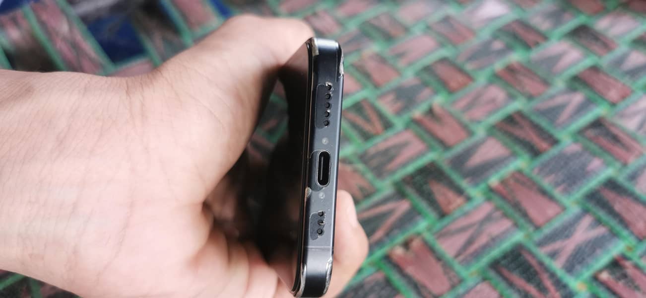 Apple iPhone 16 Pro 6