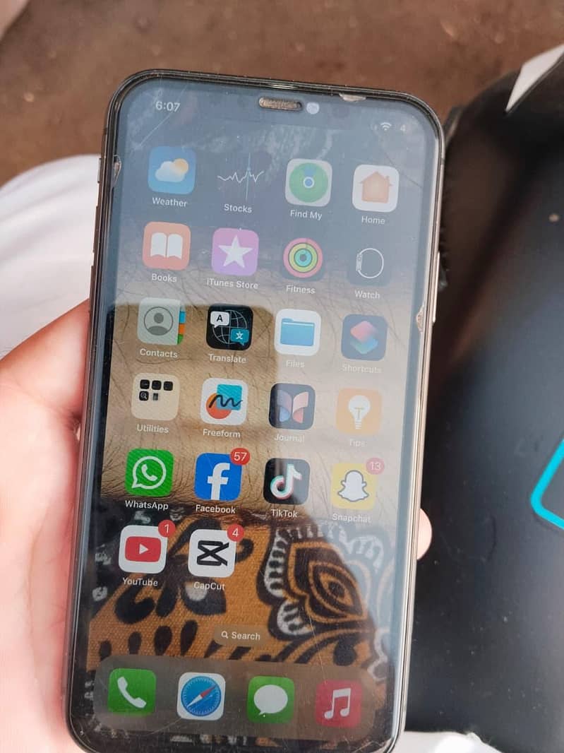 Apple iPhone 11 6
