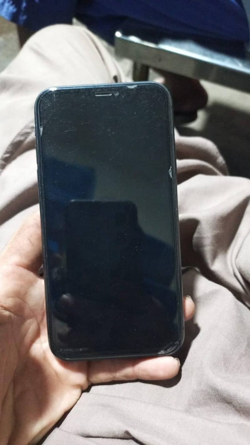 Apple iPhone 11 8