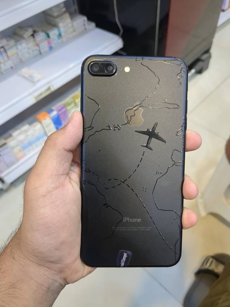 Apple iPhone 7 Plus 1