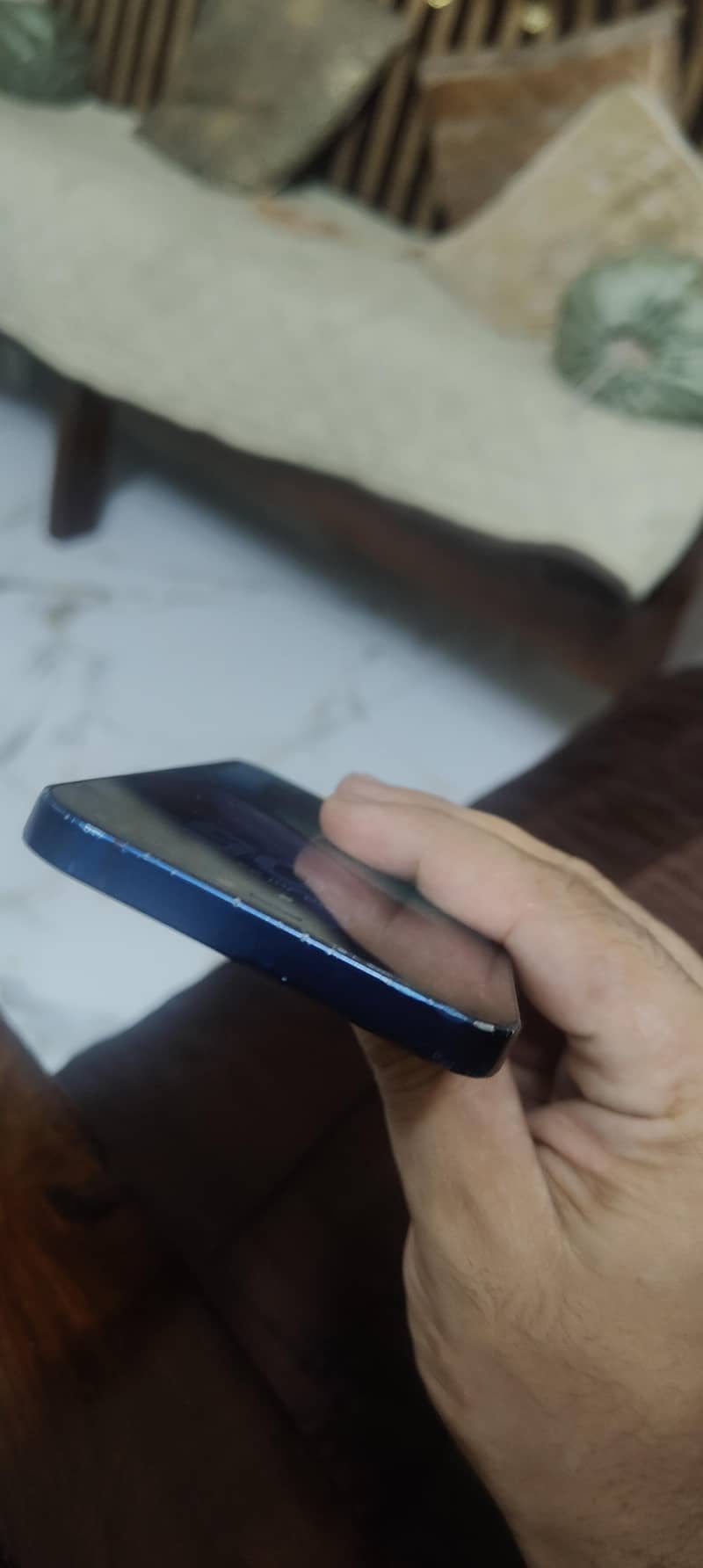 Apple iPhone 12 6