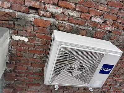 Ac 1.5 ton. sale 