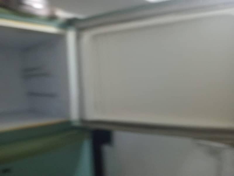Medium size fridge 5