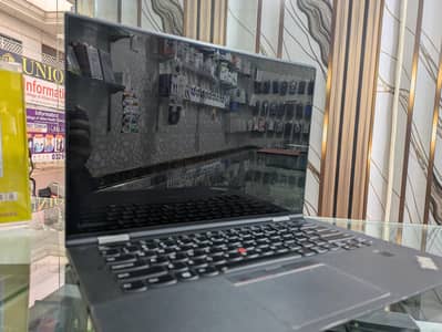 Lenovo X1 Yoga i7 7th Gen 16GB 512GB SSD