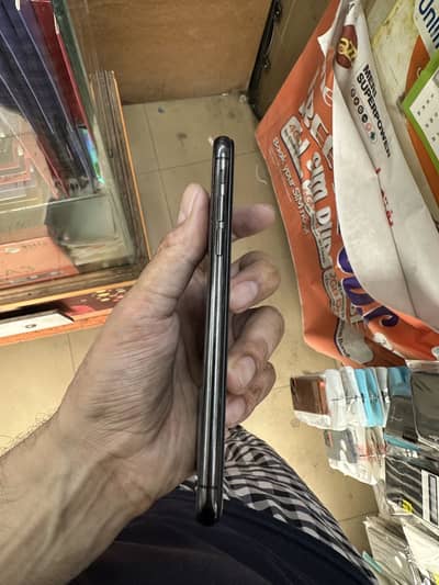 iPhone X