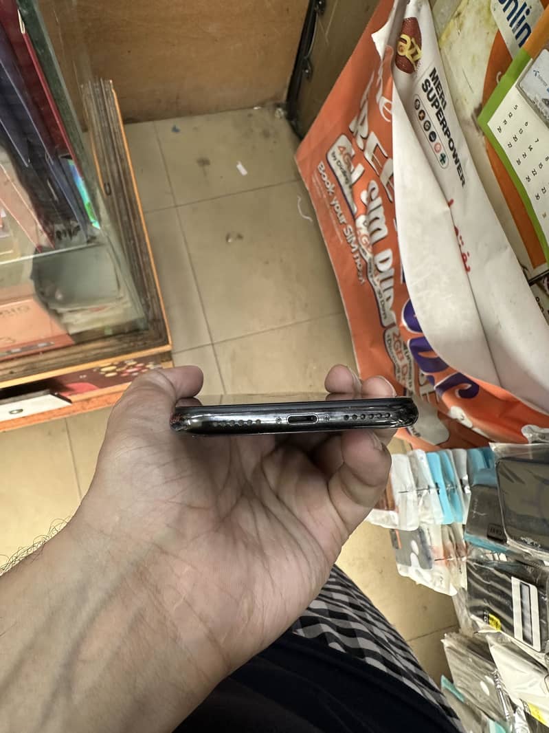 iPhone X 1