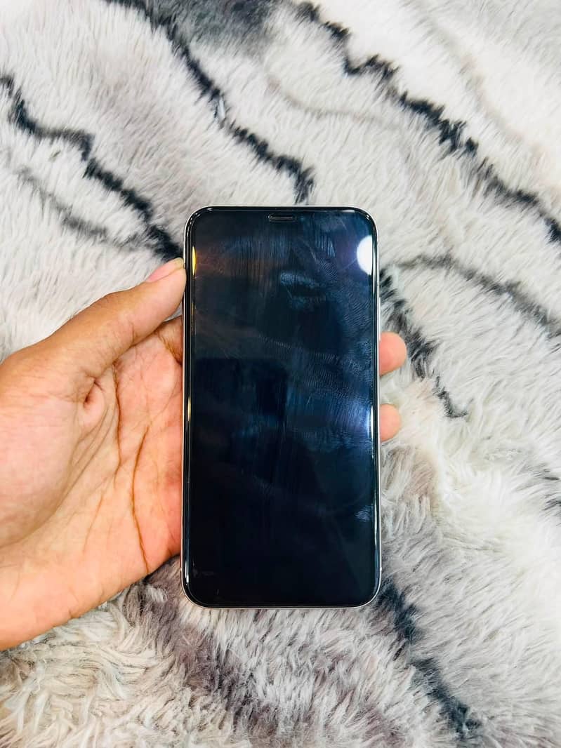 Apple iPhone X 3