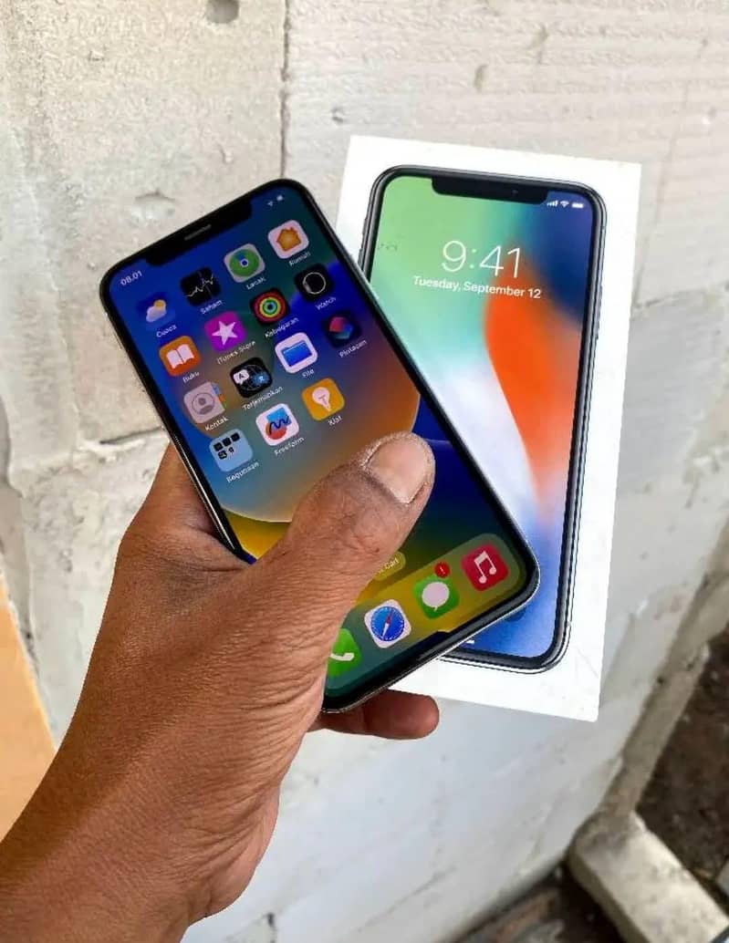 Apple iPhone X 4