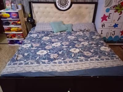 bed  matris  almari slied door