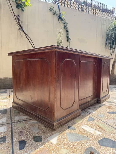 Office table for sale