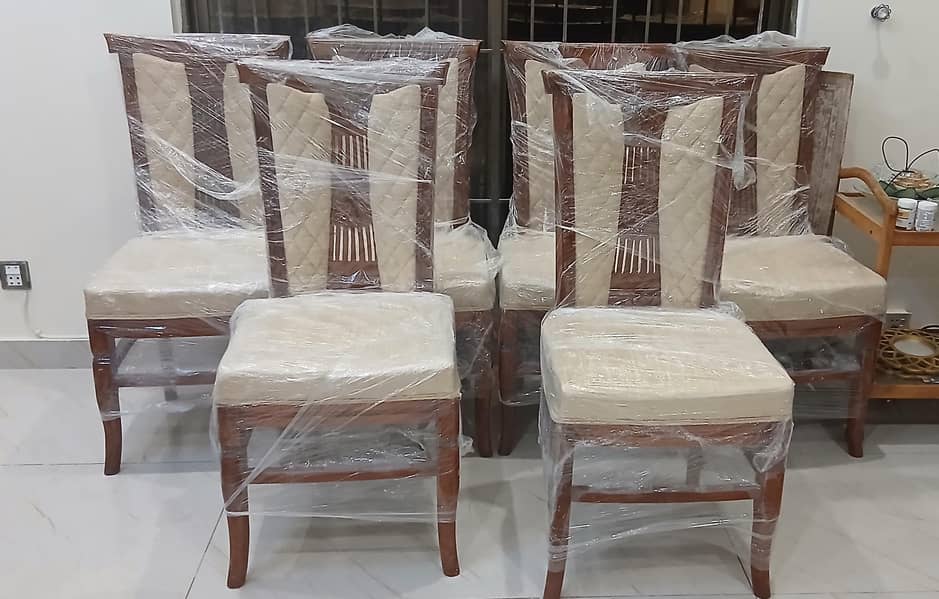 dining chairs. 0