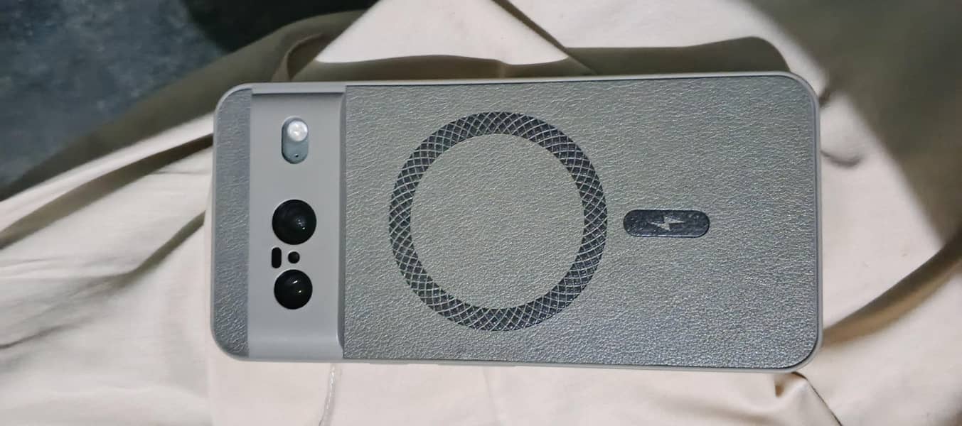 Google Pixel 8 4