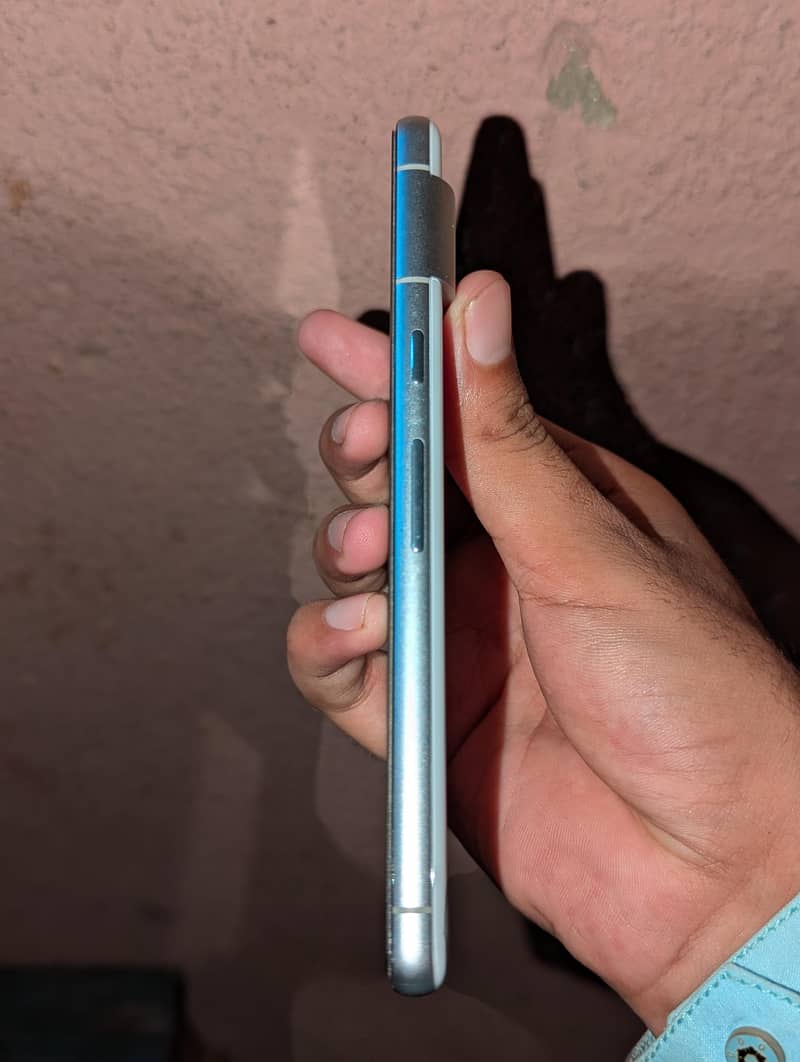 Google Pixel 7 4