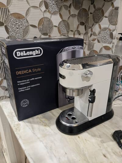 De'Longhi Dedica EC865
