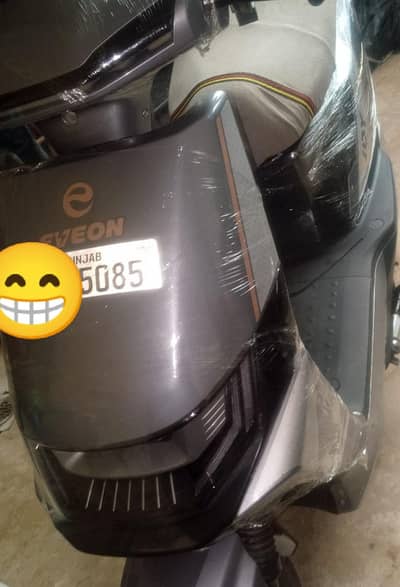 Eveon joy electric scooty for sale 6 batteries, NFC,