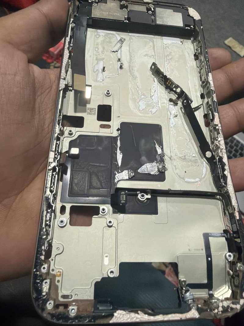 Iphone 16 pro max 0