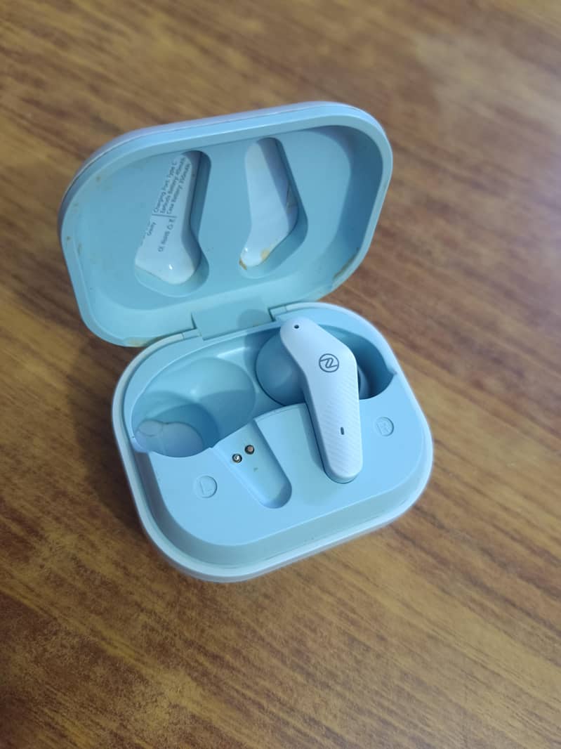 Zero Gravity Earbuds 1